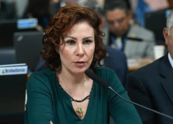 STF e Câmara entram em rota de colisão após manutenção do mandato de Carla Zambelli