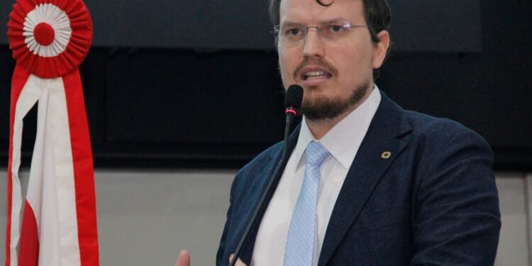 SALTO DE DIRCEU TEN CATEN: Da liderança em Marabá