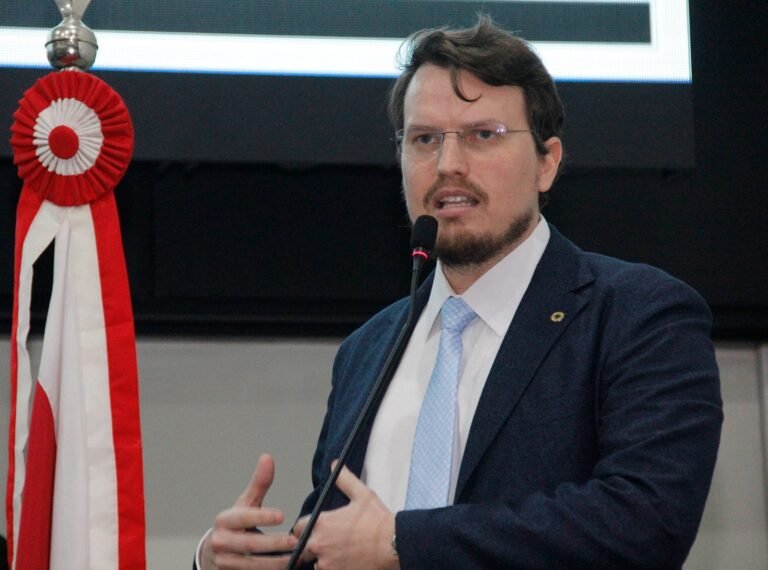 SALTO DE DIRCEU TEN CATEN: Da liderança em Marabá