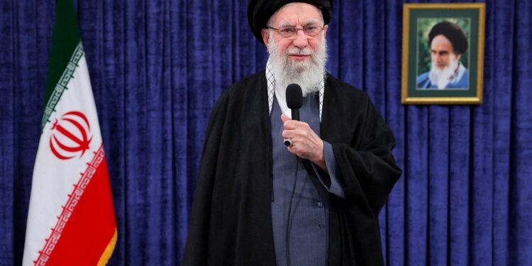 EUA anunciam morte do líder supremo do Irã