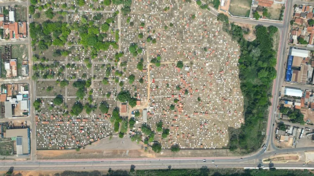 mais de 19 000 pessoas estão sepultadas 