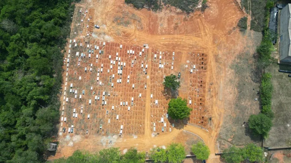 mais de 19 000 pessoas estão sepultadas 