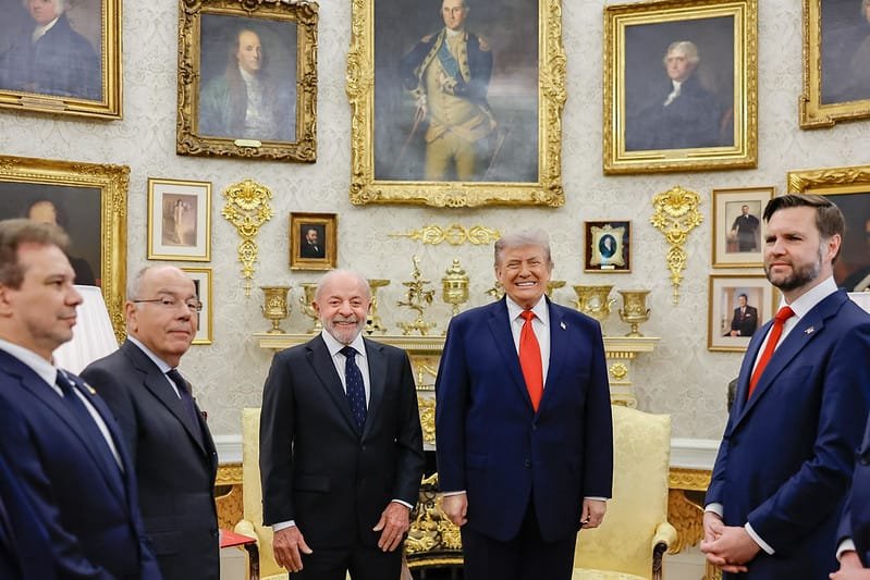 Lula e Trump se reúnem na Casa Branca em encontro histórico e reforçam parceria estratégica entre Brasil e Estados Unidos.