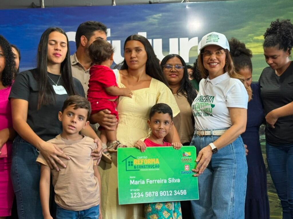 Prefeita anuncia aumento no valor dos cartões habitacionais e novos investimentos no Vale do Canaã