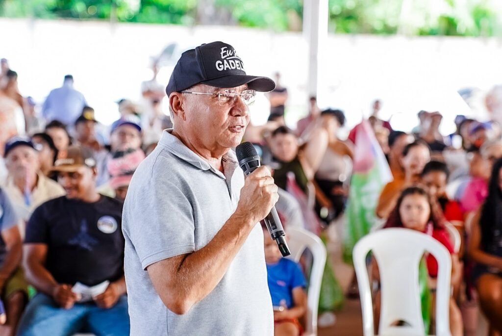 Eugênio Gadelha recebe apoio de Laane Barros em Piçarra