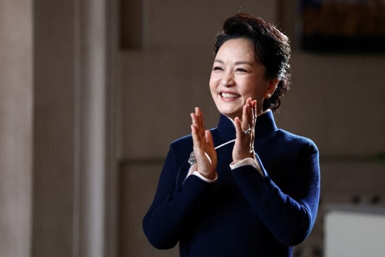 Peng Liyuan: a elegância e a simplicidade da primeira-dama que se tornou o rosto suave da China no mundo
