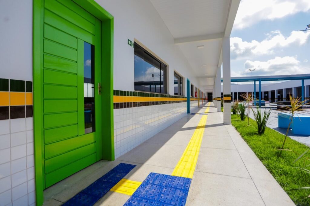 Canaã dos Carajás celebra 32 anos com inauguração de escola e praça