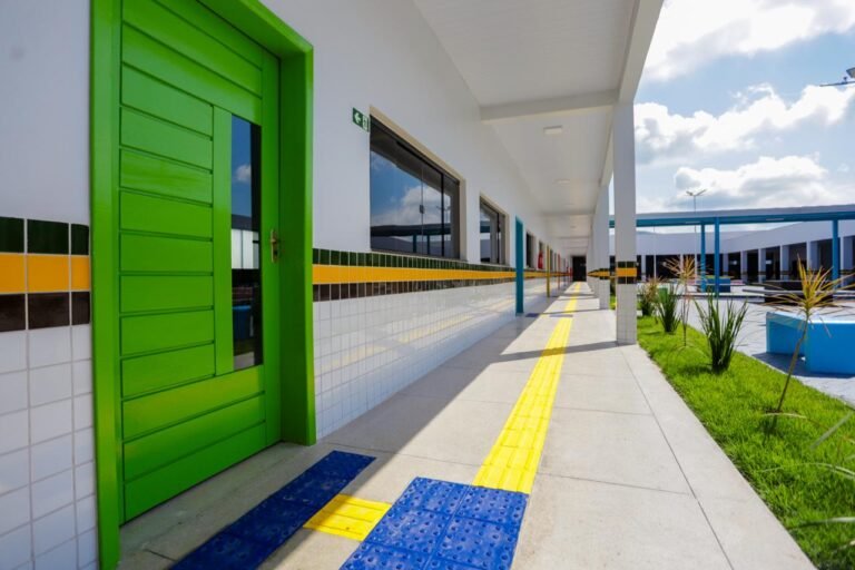 Canaã dos Carajás celebra 32 anos com inauguração de escola e praça