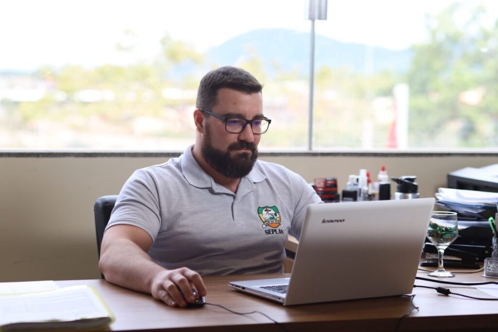 Prefeitura de Canaã realiza pesquisa para identificar interesse de servidores em cursos superiores de tecnologia
